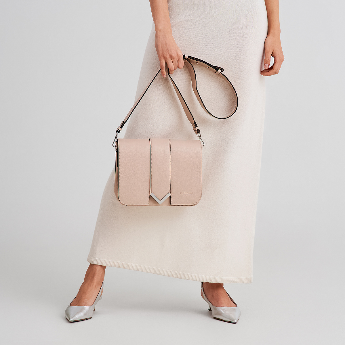 Женская сумка Dr. Koffer из натуральной кожи бежевая