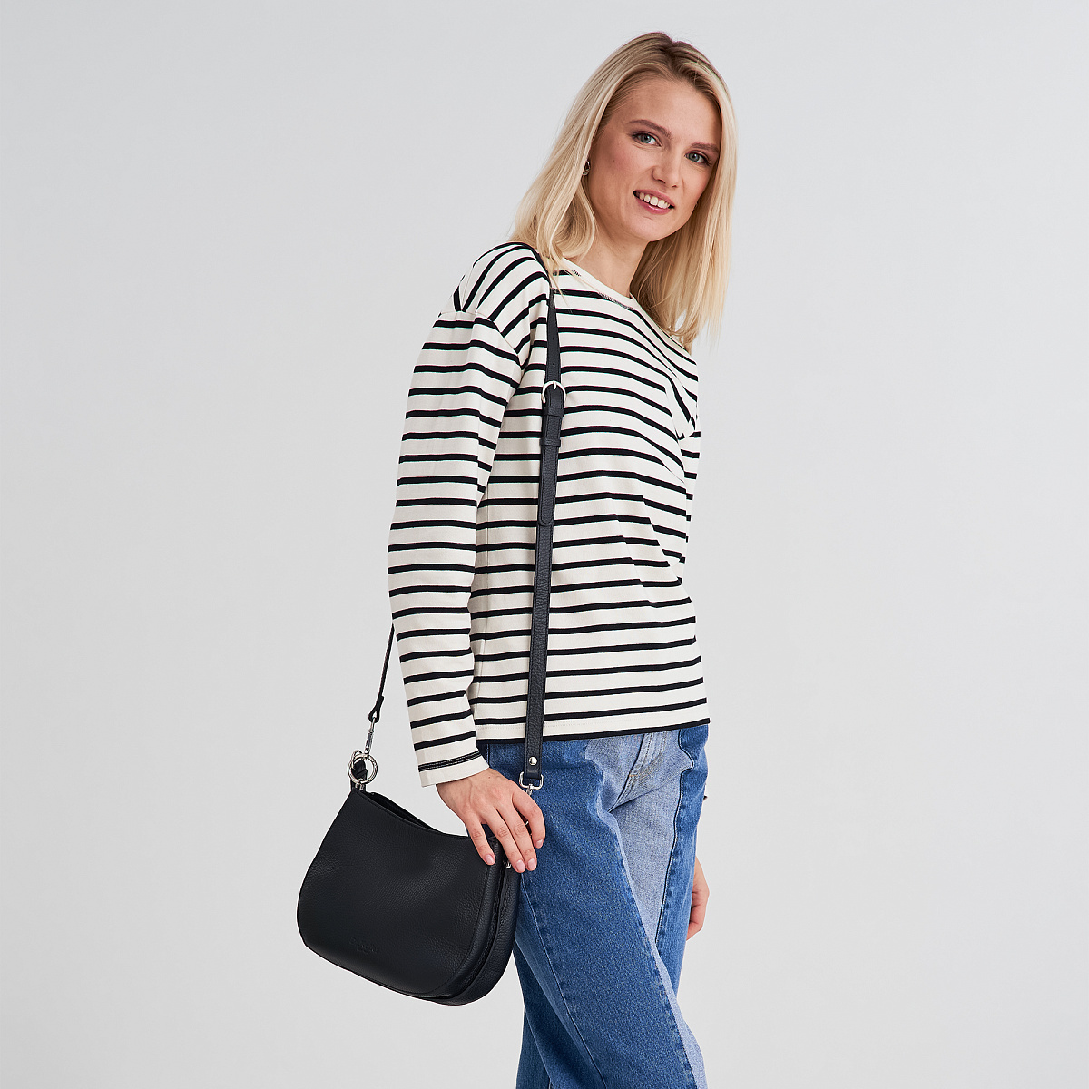 Женская сумка Dr. Koffer из натуральной кожи черная