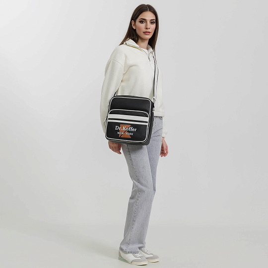 Сумка через плечо Dr.Koffer из натуральной кожи черная