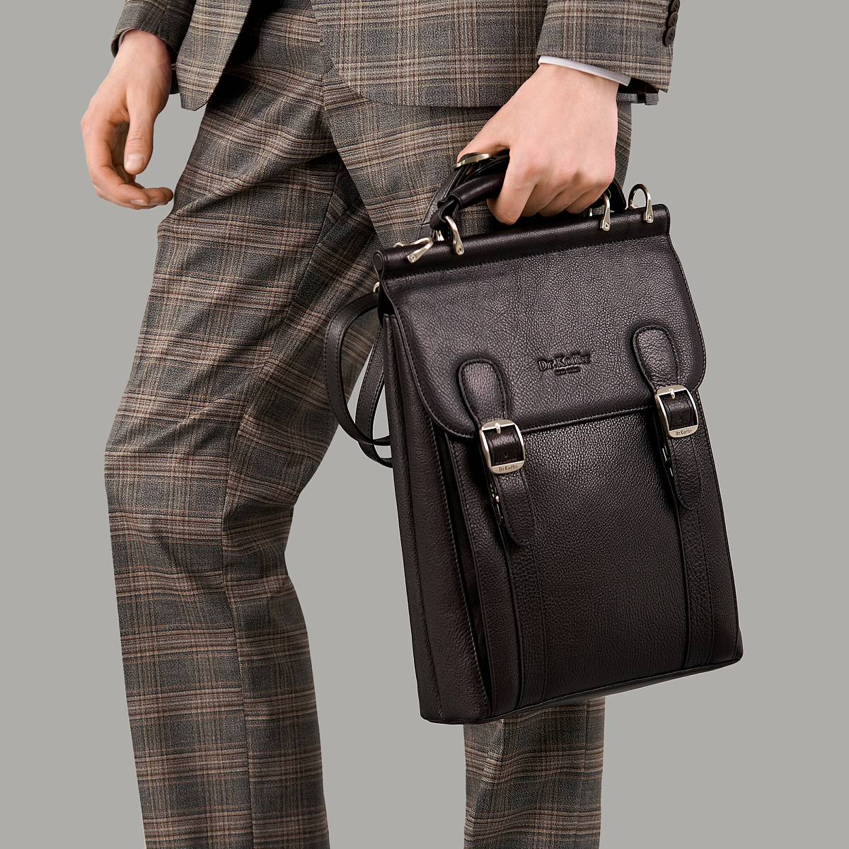 Сумка планшет Dr.Koffer из натуральной кожи черный