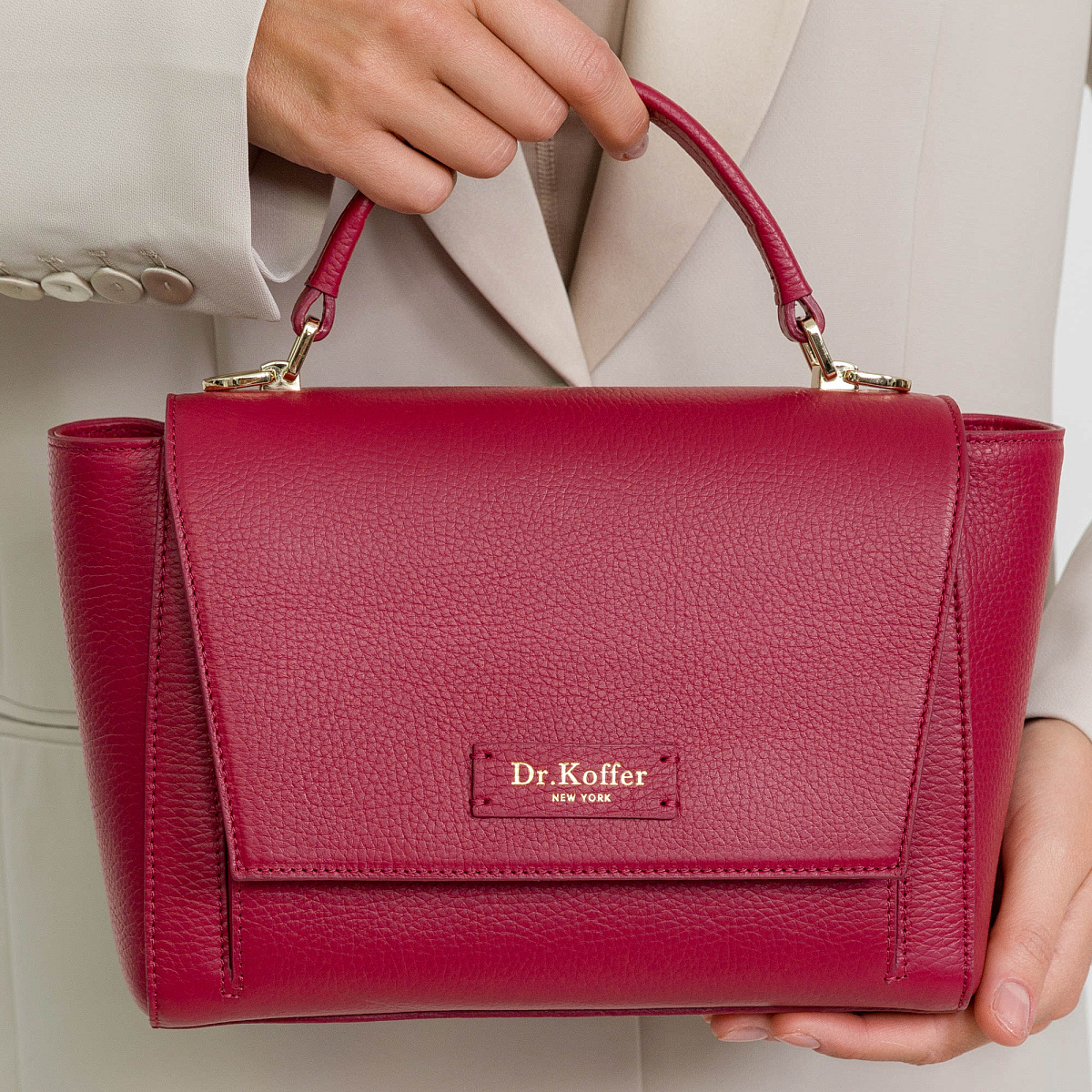 Женская сумка  Dr. Koffer из натуральной кожи красная