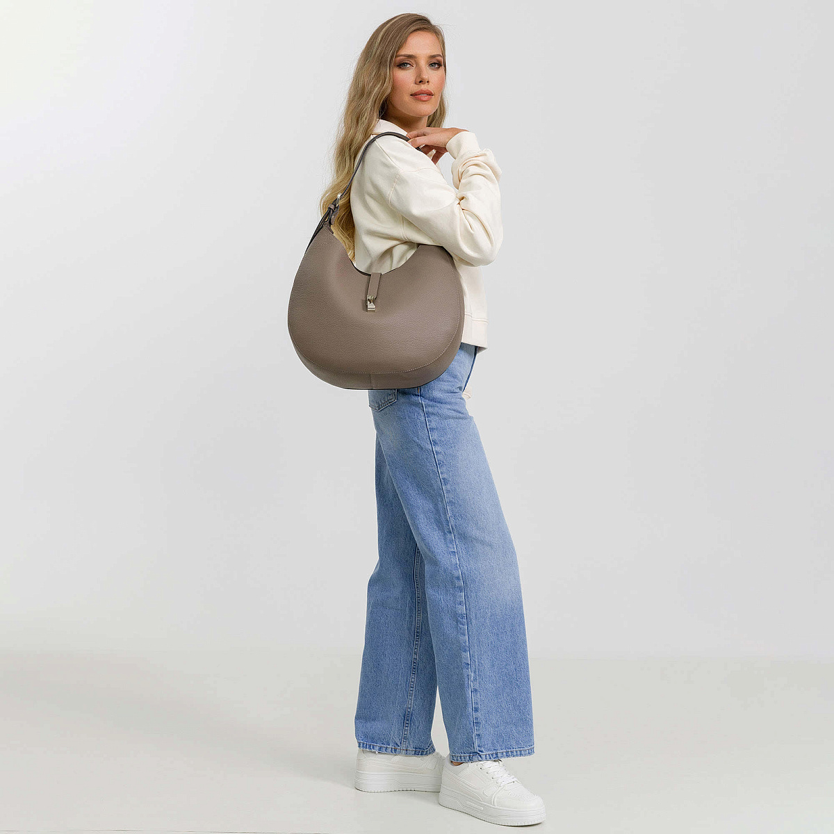 Женская сумка Dr. Koffer из натуральной кожи бежевая