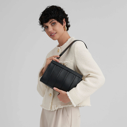 Женская сумка Dr. Koffer из натуральной кожи черная