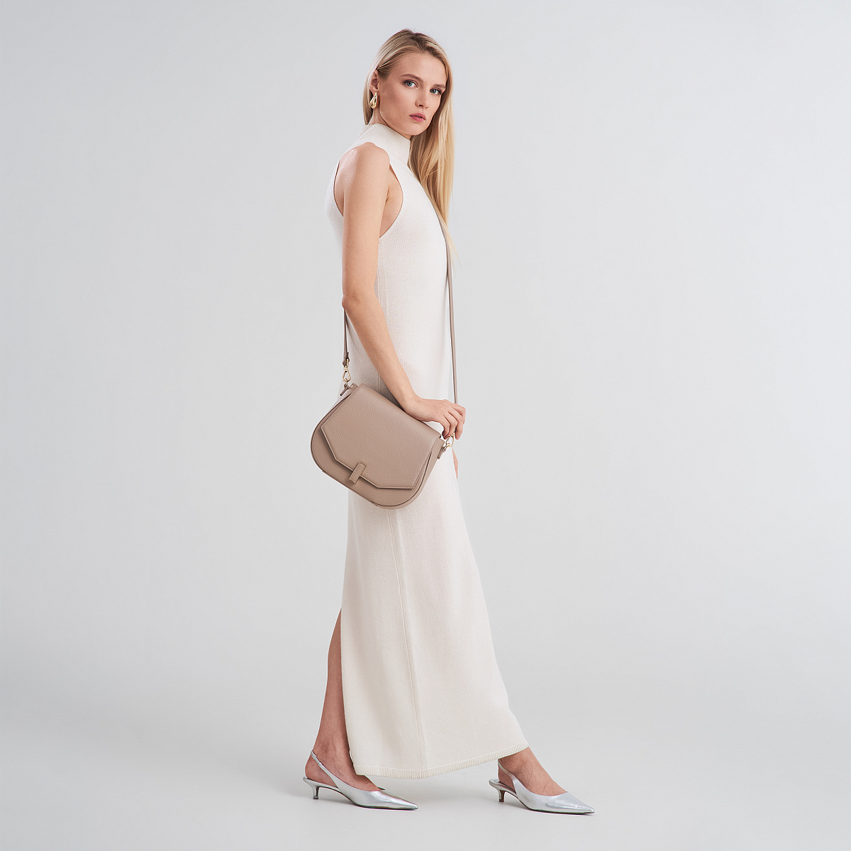 Женская сумка  Dr. Koffer из натуральной кожи бежевая