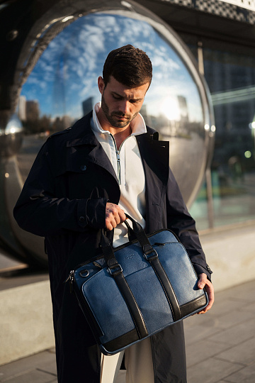 Деловая сумка Dr.Koffer из натуральной кожи синяя