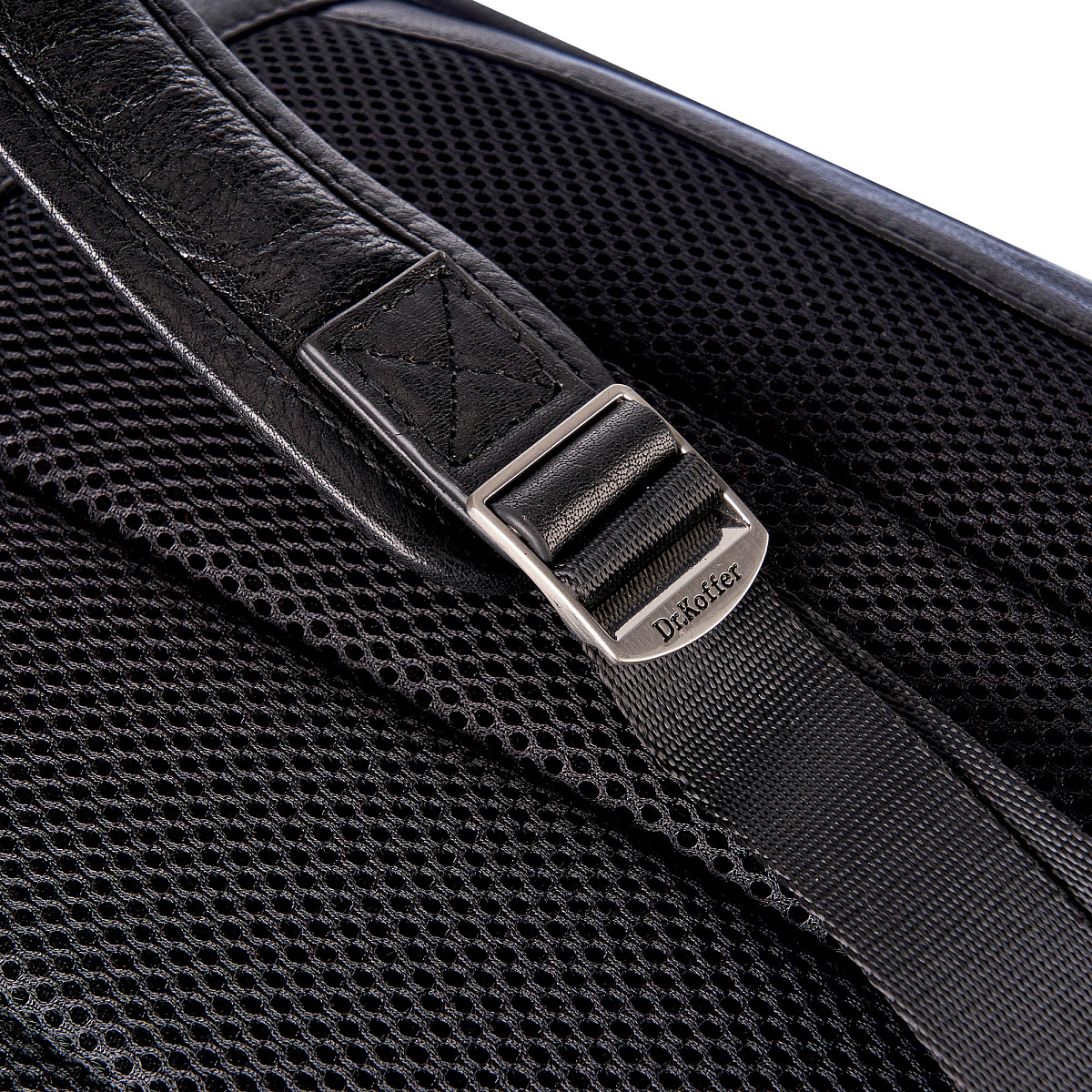 Рюкзак Dr.Koffer из натуральной кожи черный