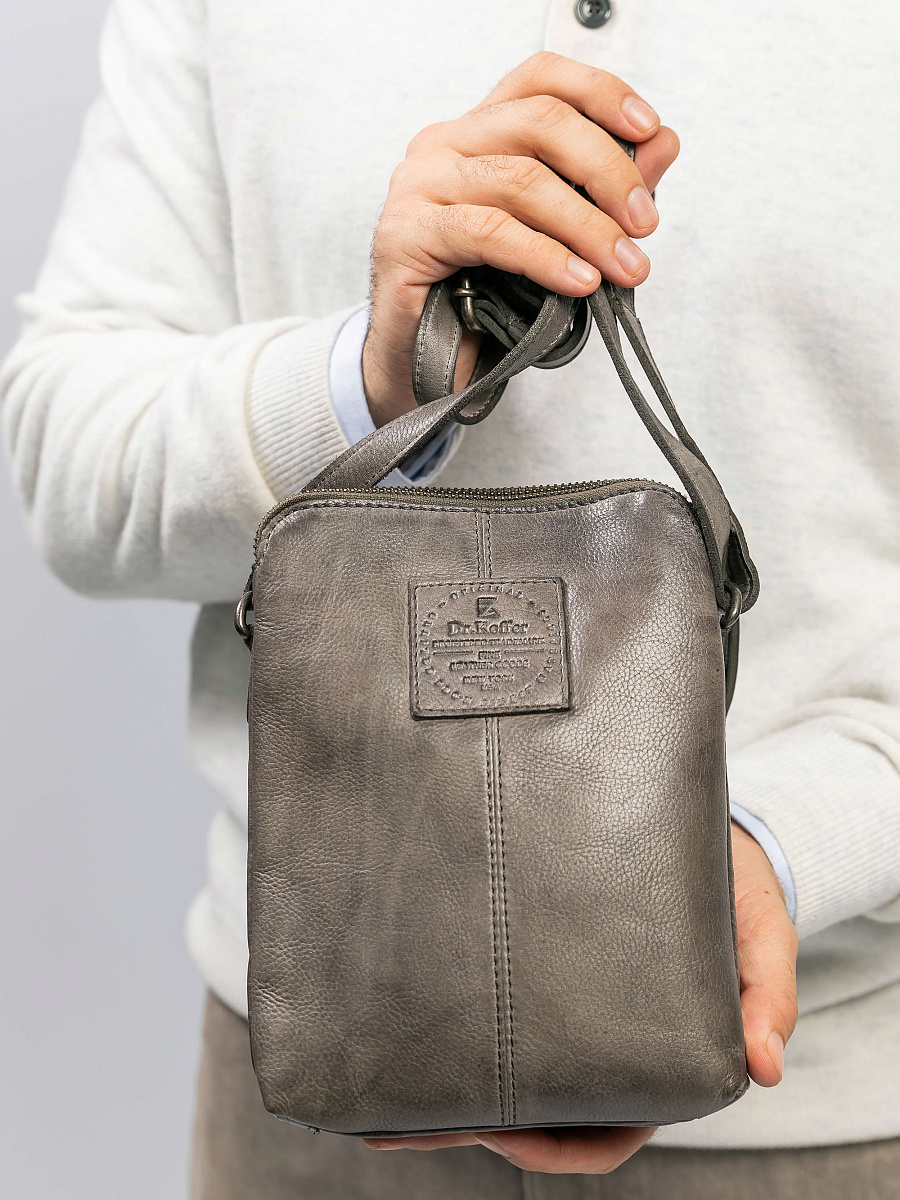 Сумка через плечо Dr.Koffer из натуральной кожи серая