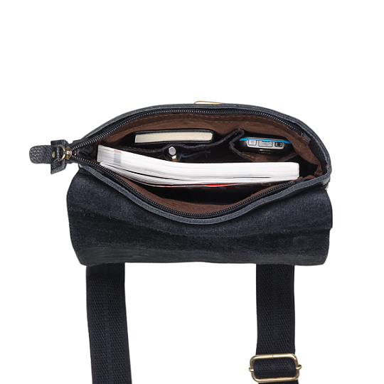 Сумка через плечо Dr.Koffer из натуральной кожи черная