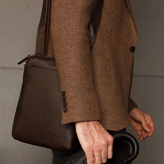 Сумка через плечо Dr.Koffer из натуральной кожи коричневая