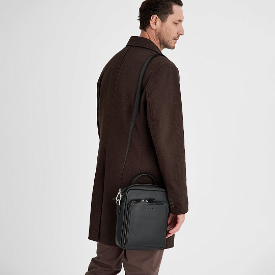 Сумка через плечо Dr.Koffer из натуральной кожи черная