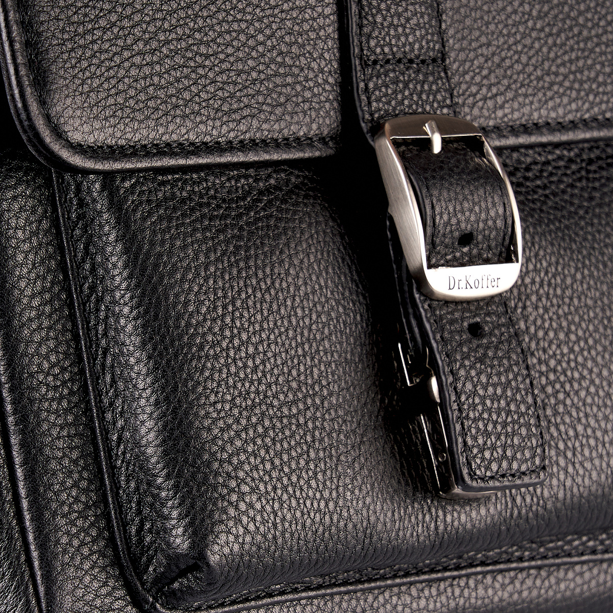 Сумка планшет Dr.Koffer из натуральной кожи черный