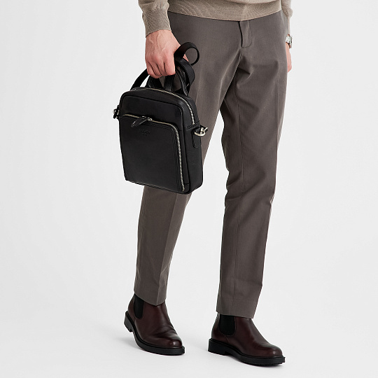 Сумка через плечо Dr.Koffer из натуральной кожи черная