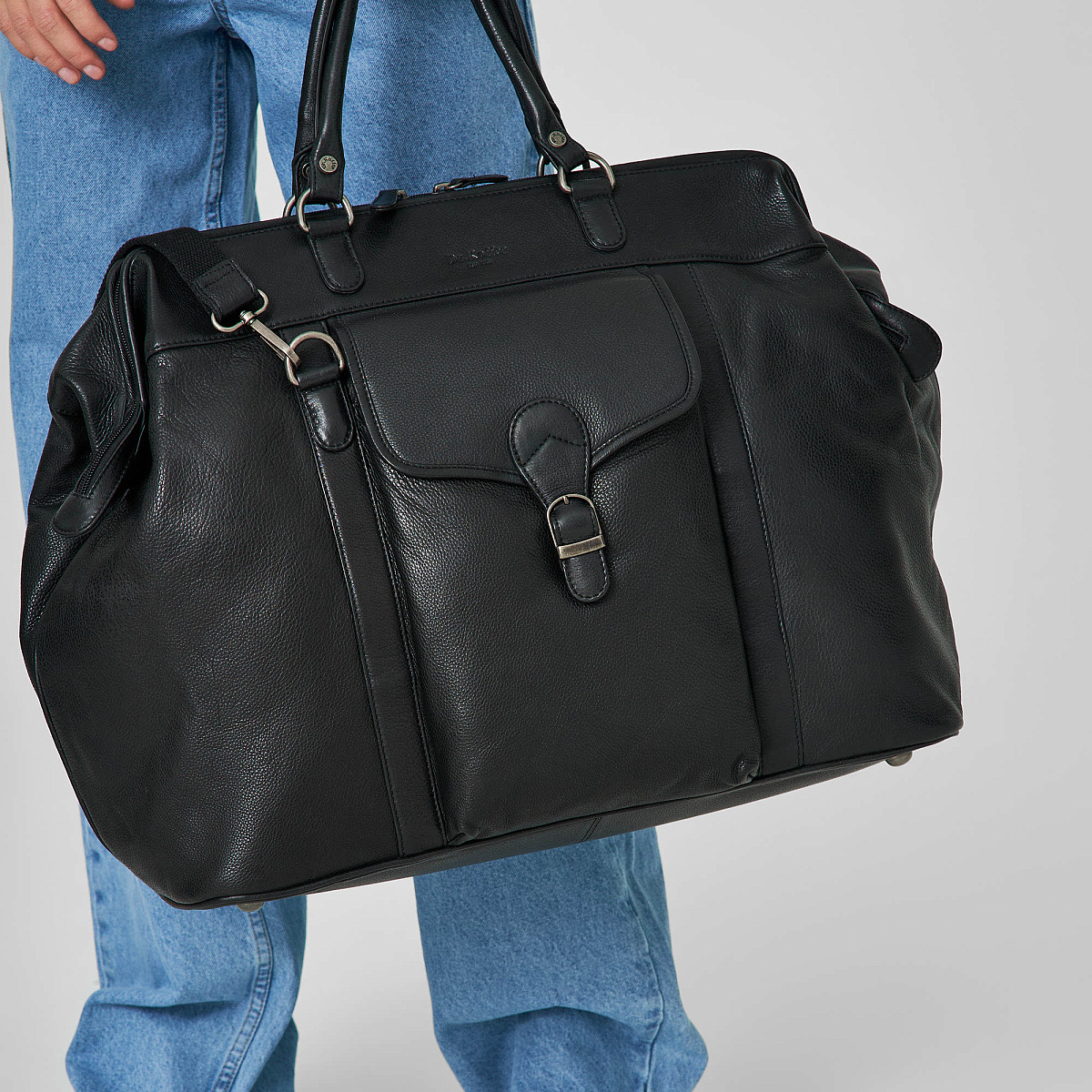 Сумка дорожная Dr.Koffer из натуральной кожи черная