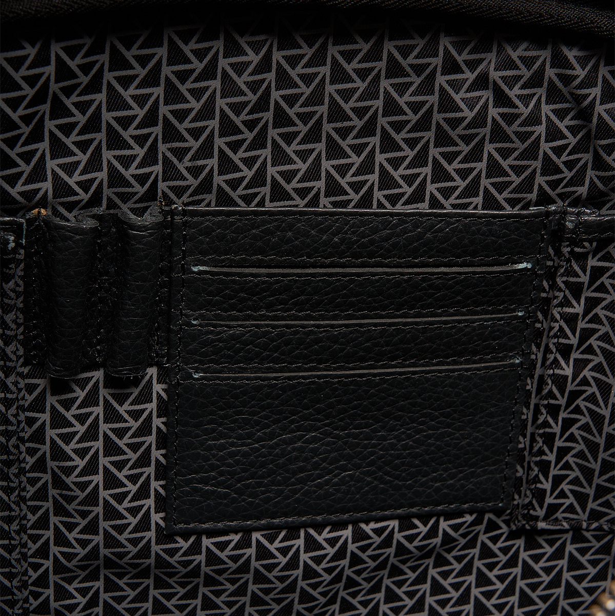 Деловая сумка Dr.Koffer из натуральной кожи черная