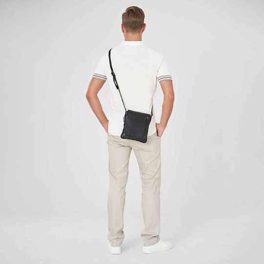 Сумка через плечо Dr.Koffer из натуральной кожи черная