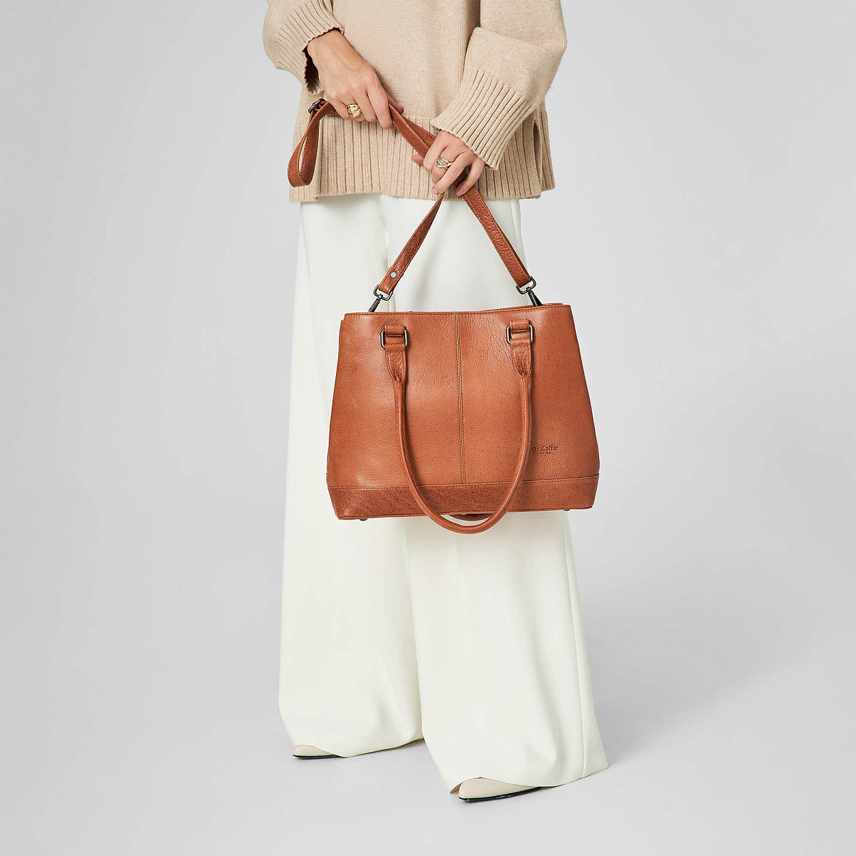 Женская сумка Dr.Koffer из натуральной кожи светло-коричневая