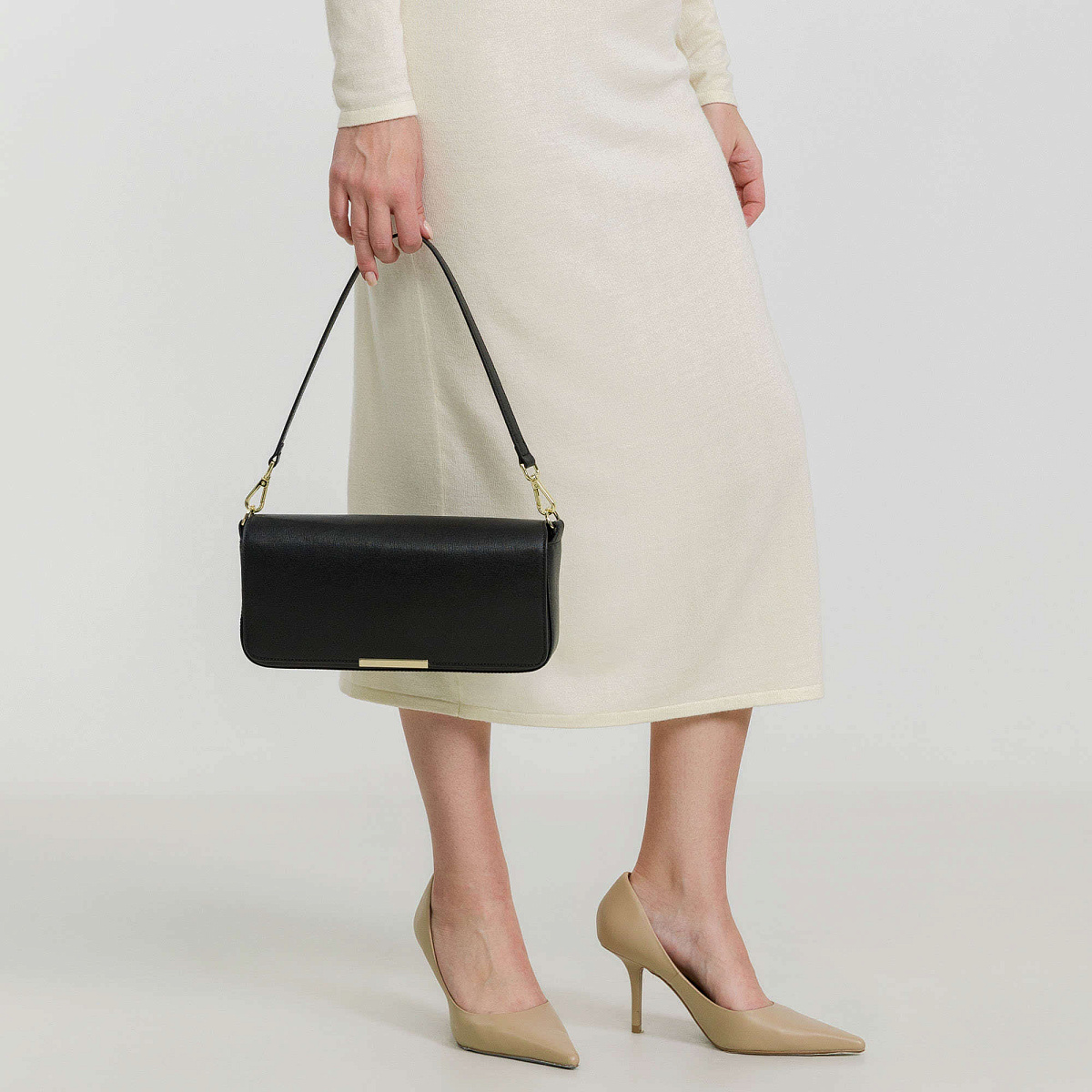 Женская сумка  Dr. Koffer из натуральной кожи черная