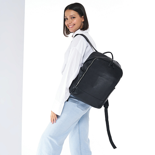 Рюкзак Dr.Koffer из натуральной кожи черный