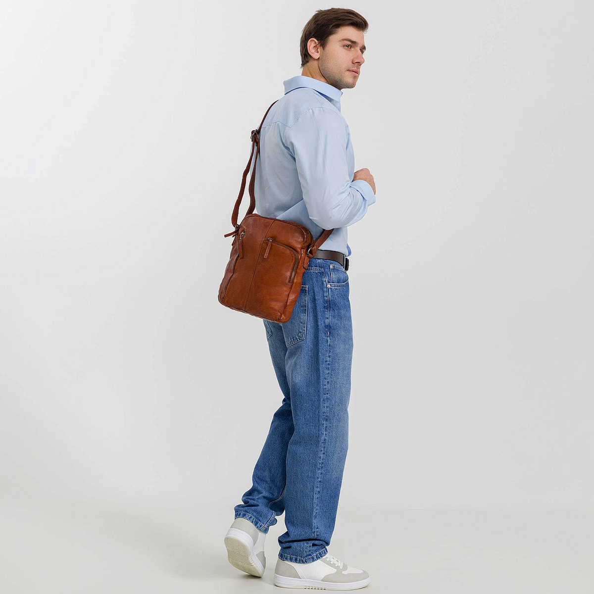 Сумка через плечо Dr.Koffer из натуральной кожи коричневая