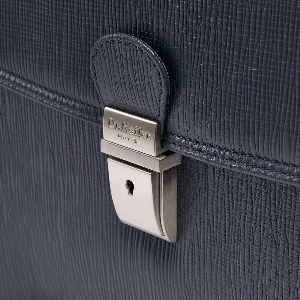 Портфель Dr.Koffer из натуральной кожи синий