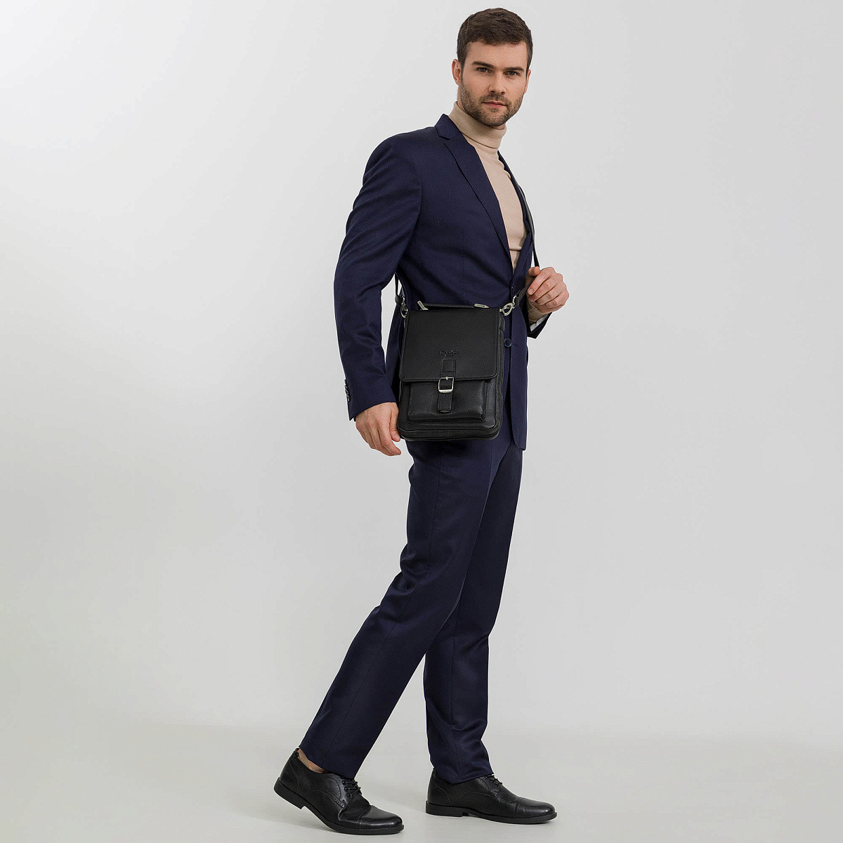 Сумка планшет Dr.Koffer из натуральной кожи черный