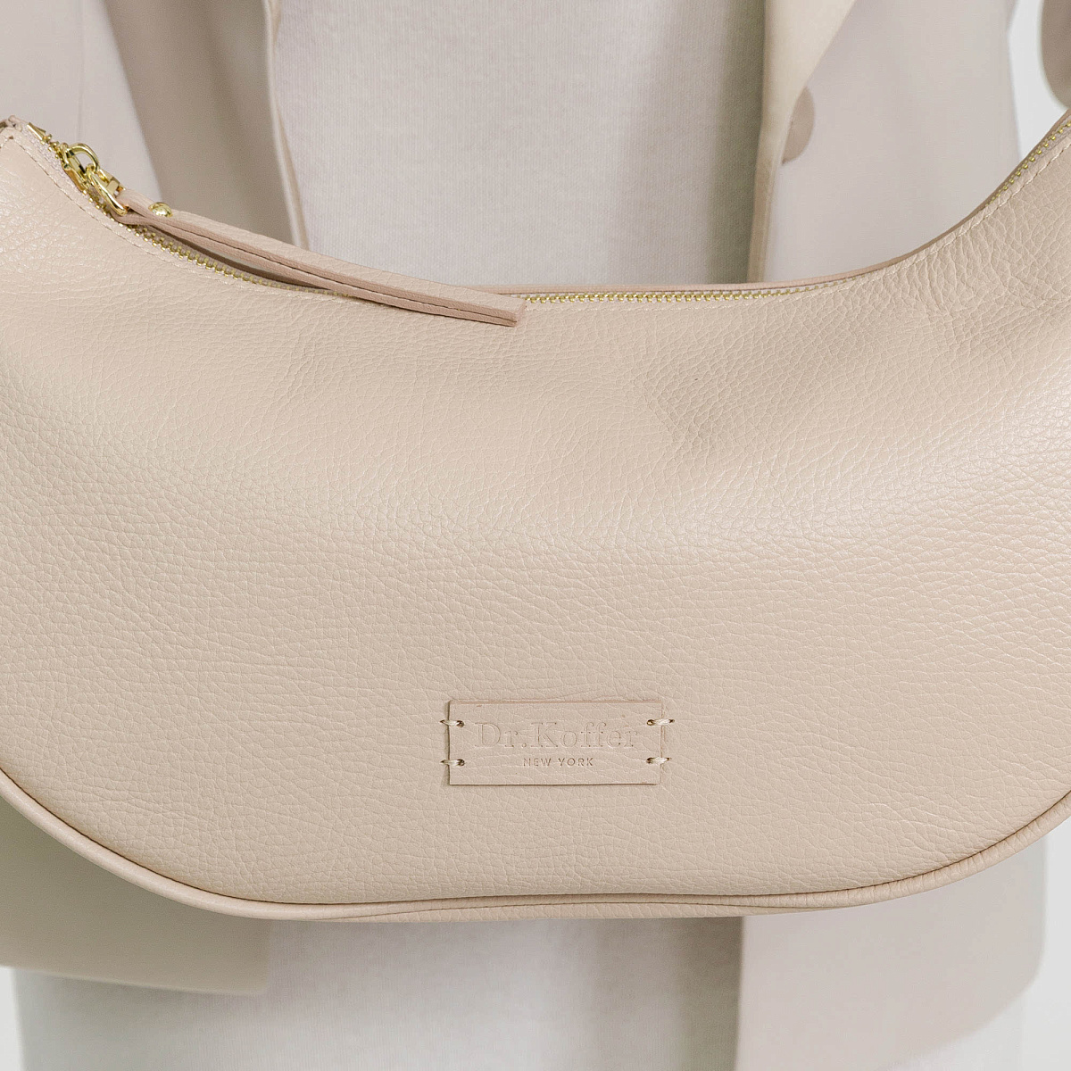 Женская сумка Dr. Koffer из натуральной кожи бежевая