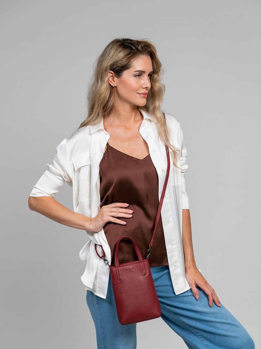 Сумка через плечо Dr.Koffer из натуральной кожи бордовая