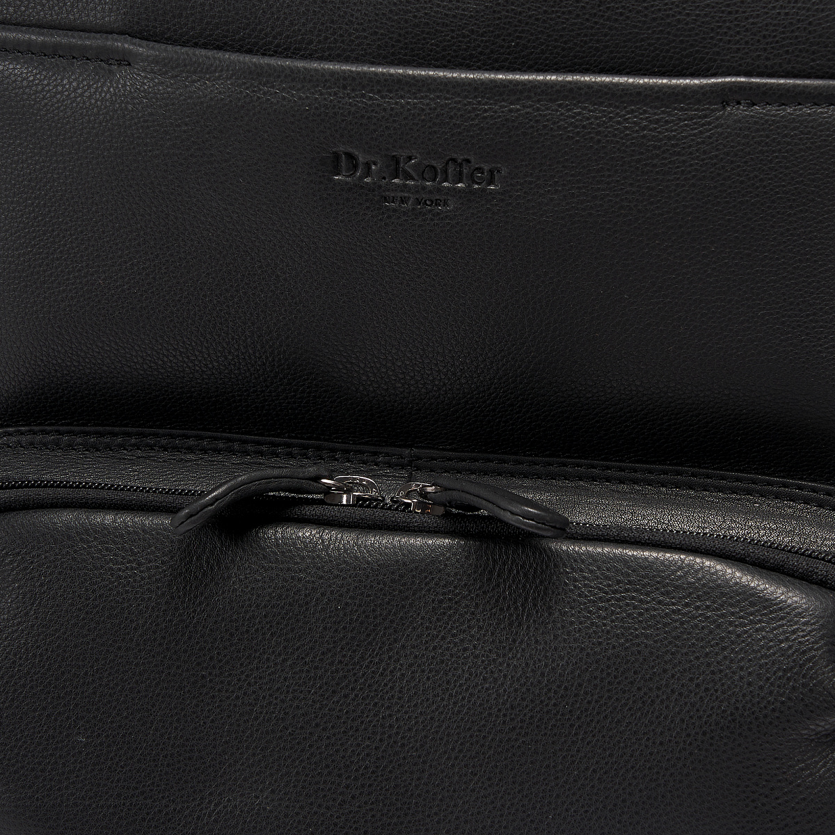 Рюкзак Dr.Koffer из натуральной кожи черный