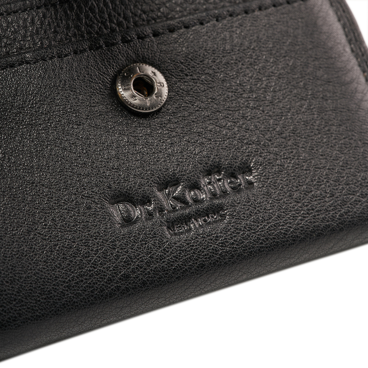 Кредитница Dr.Koffer из натуральной кожи черная