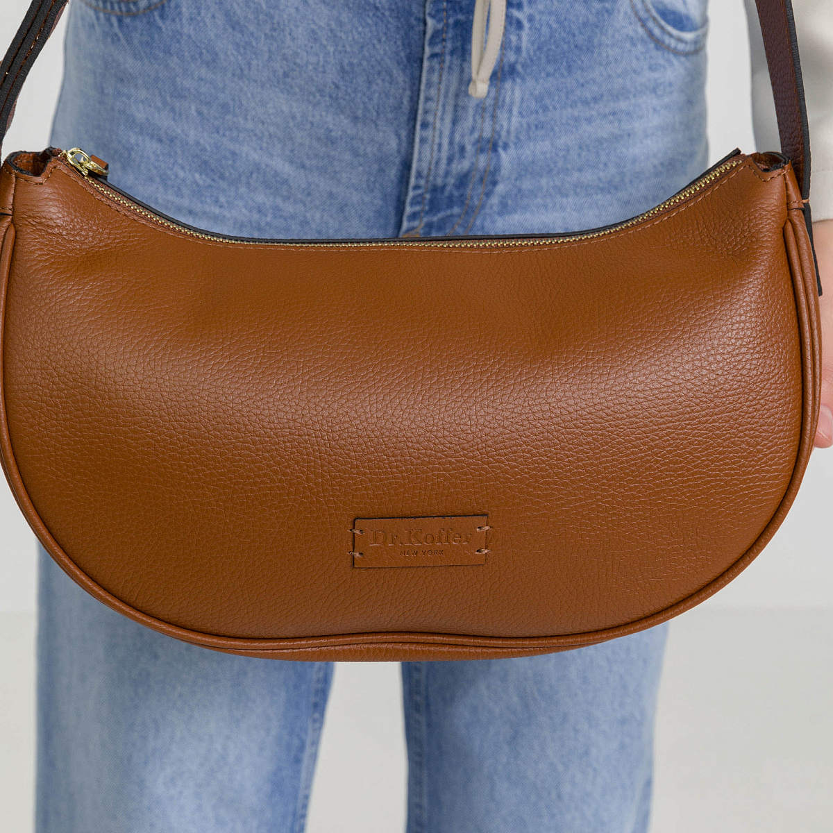 Женская сумка Dr. Koffer из натуральной кожи коричневая
