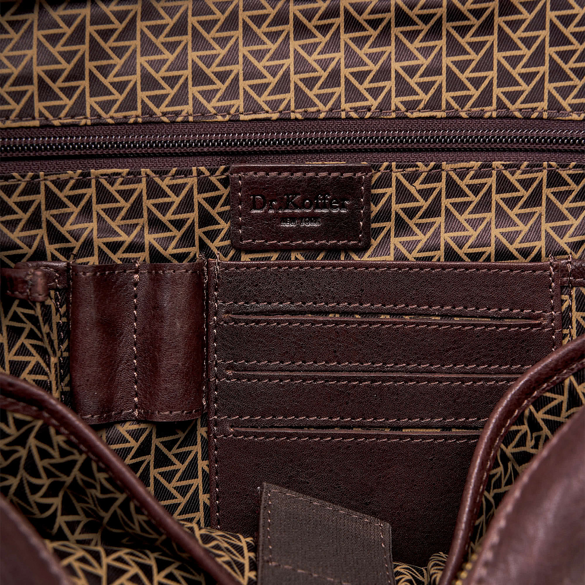 Деловая сумка Dr.Koffer из натуральной кожи темно-коричневая