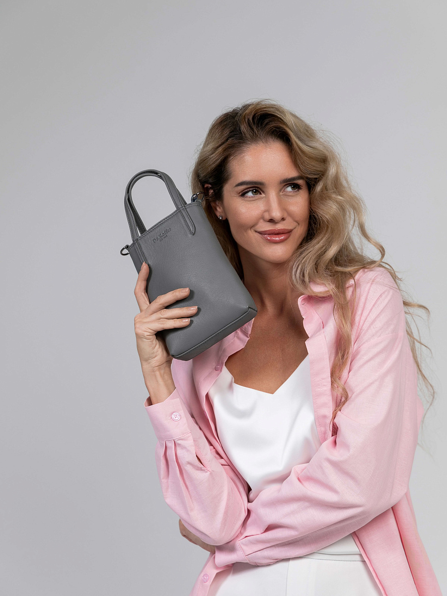 Сумка через плечо Dr.Koffer из натуральной кожи серая