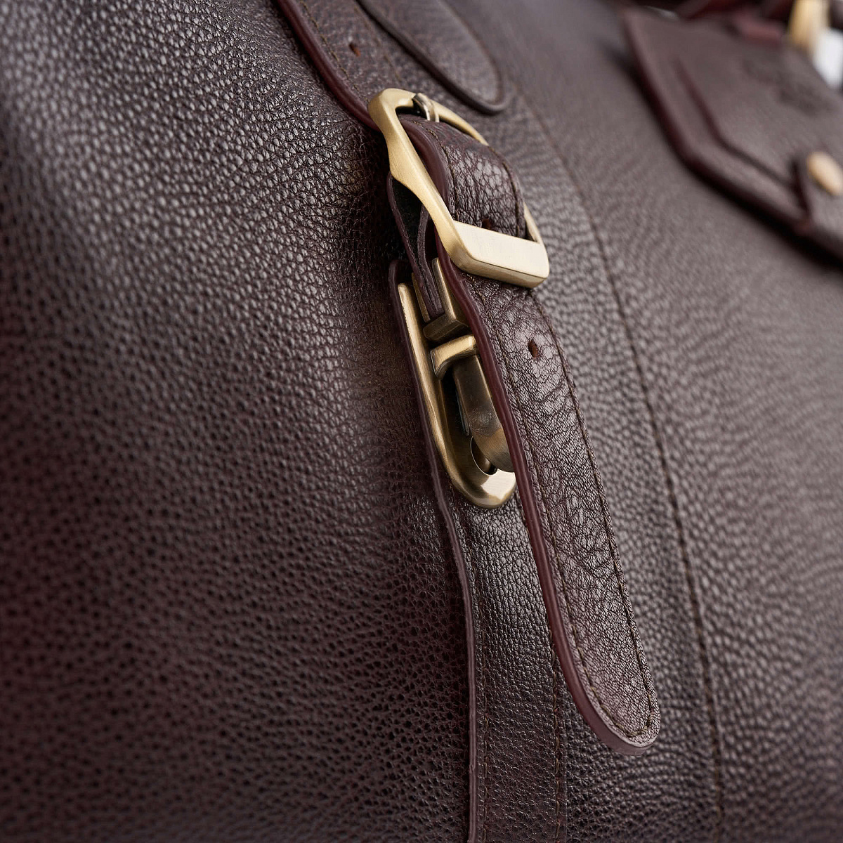 Сумка дорожная Dr.Koffer из натуральной кожи коричневая