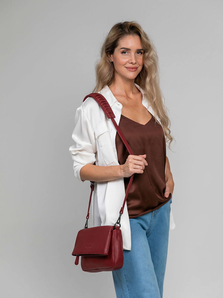 Женская сумка Dr.Koffer из натуральной кожи бордовая