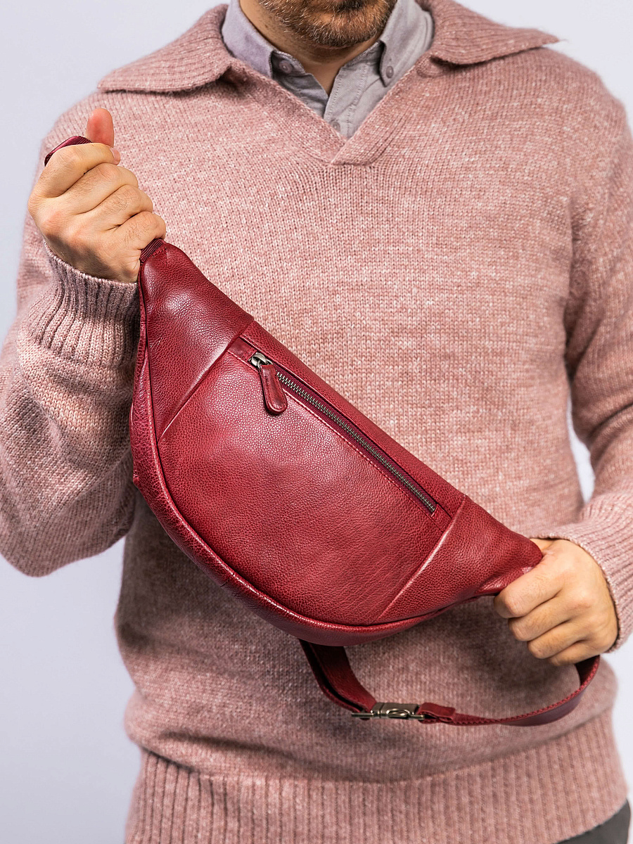 Сумка на пояс Dr. Koffer из натуральной кожи бордовая