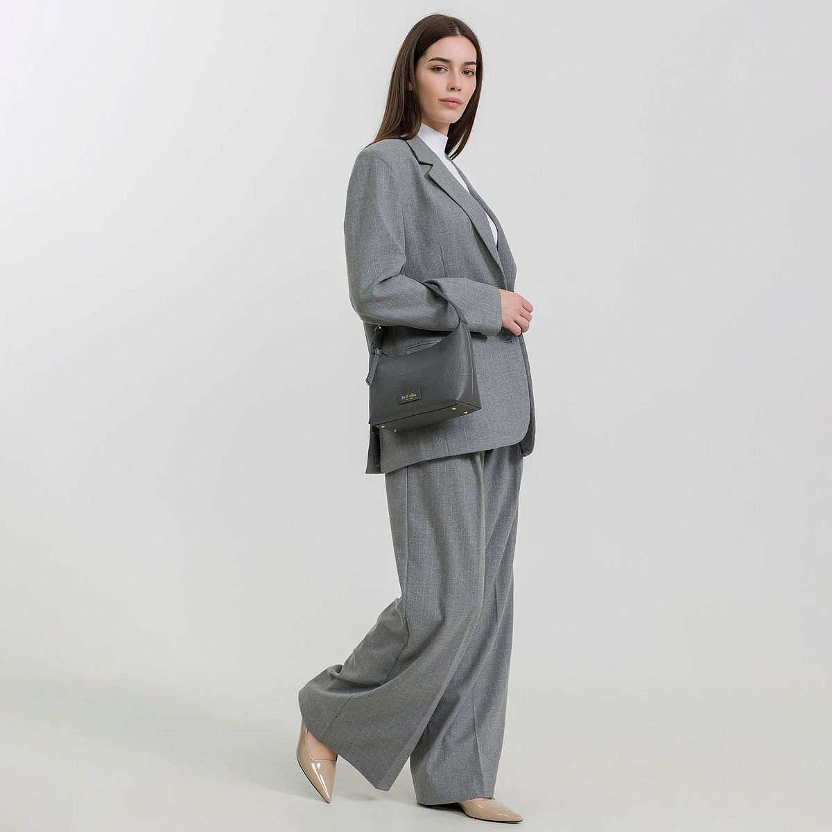 Женская сумка  Dr. Koffer из натуральной кожи серая