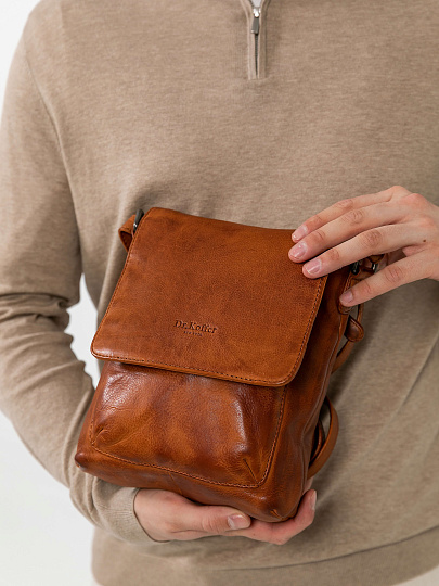 Сумка через плечо Dr.Koffer из натуральной кожи коричневая