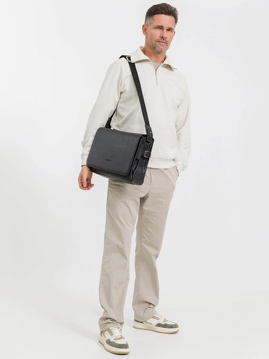 Сумка через плечо Dr.Koffer из натуральной кожи черная