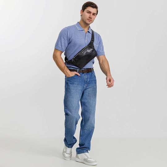 Сумка на пояс Dr. Koffer из натуральной кожи черная