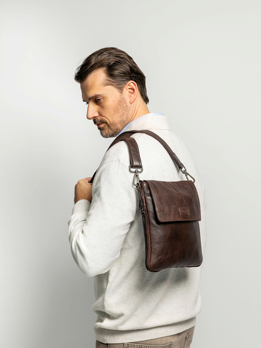 Сумка через плечо Dr.Koffer из натуральной кожи коричневая