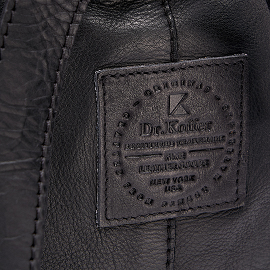 Рюкзак Dr.Koffer из натуральной кожи черный