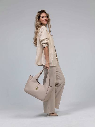 Женская сумка Dr.Koffer из натуральной кожи бежевая