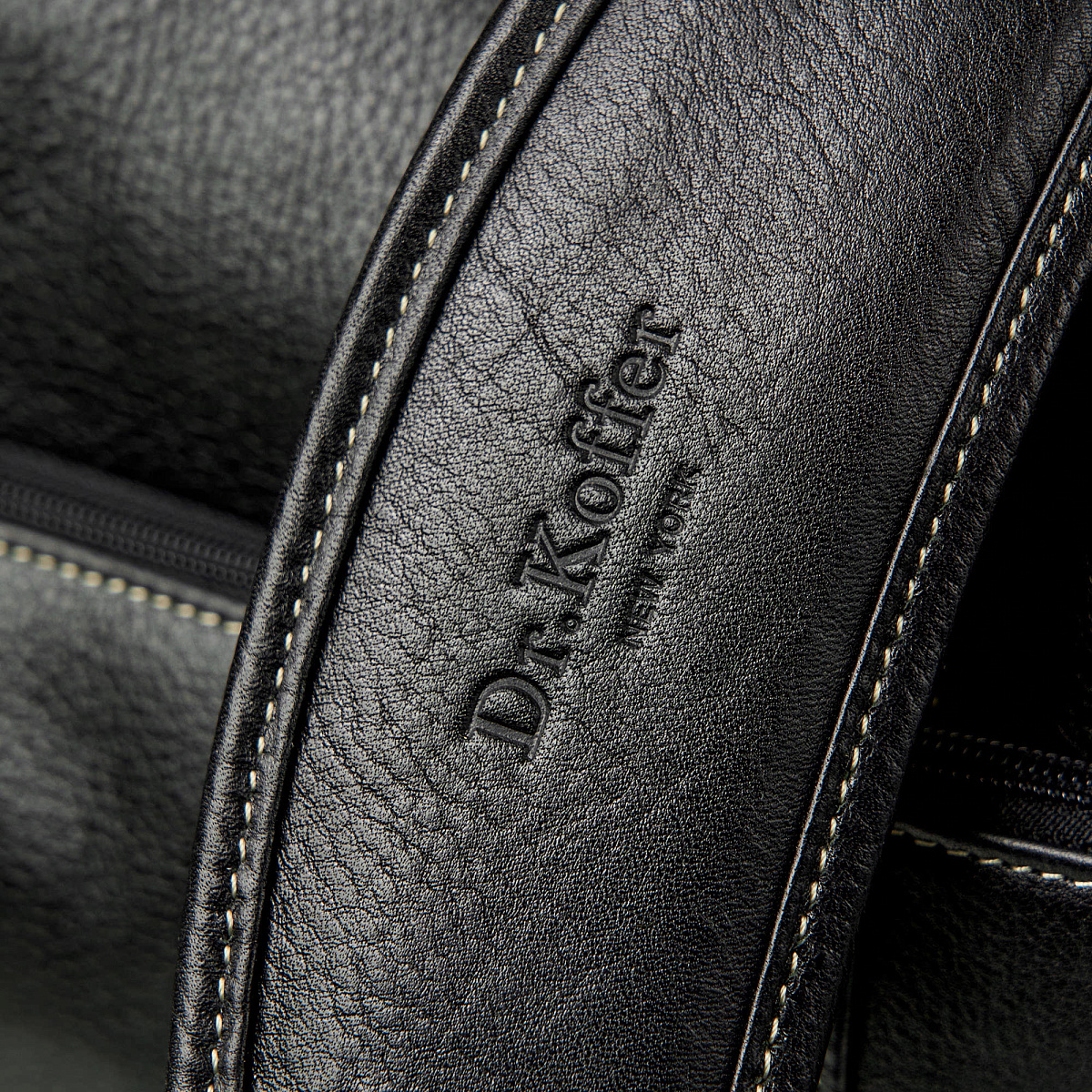 Сумка дорожная Dr.Koffer из натуральной кожи черная