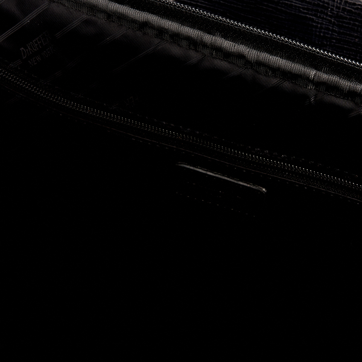 Женская сумка Dr.Koffer из натуральной кожи чёрная