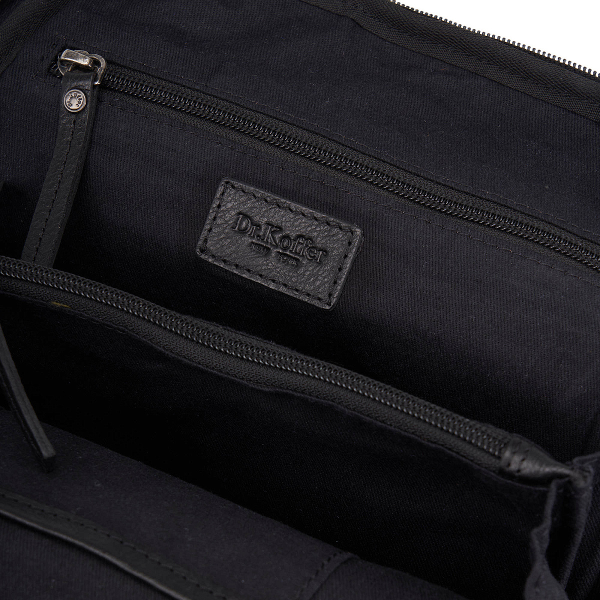 Рюкзак Dr.Koffer из натуральной кожи черный