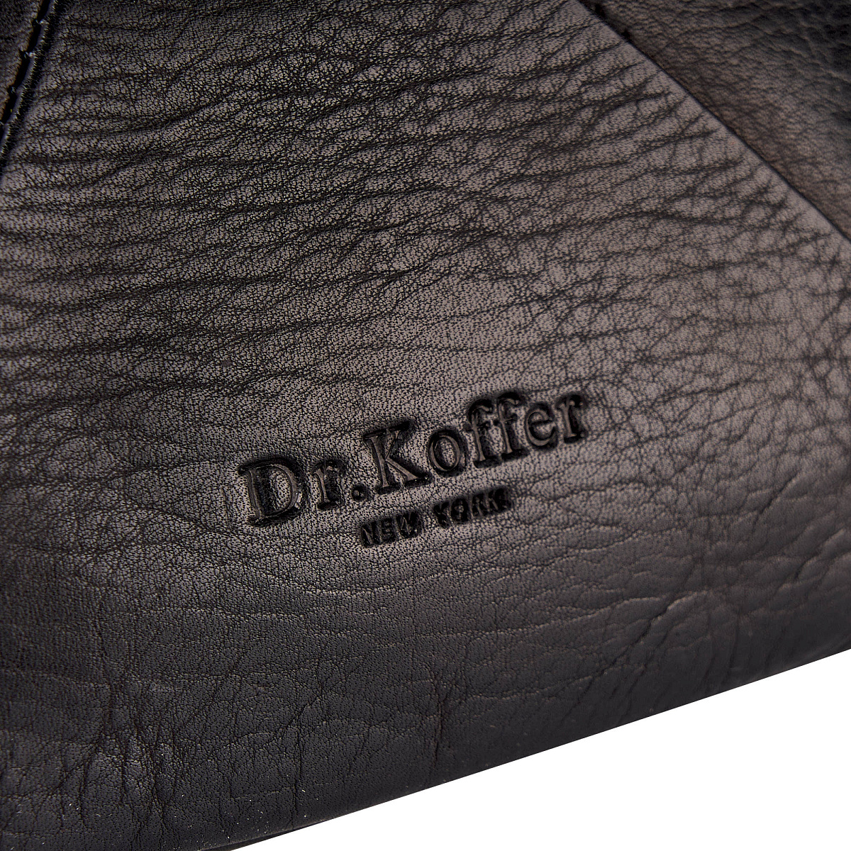 Сумка на пояс Dr. Koffer из натуральной кожи черная