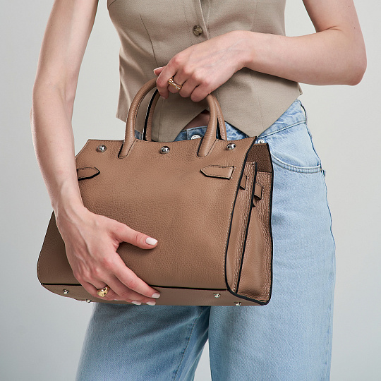 Женская сумка Dr.Koffer из натуральной кожи коричневая