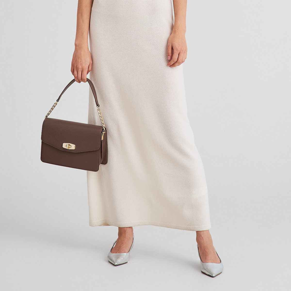 Женская сумка  Dr. Koffer из натуральной кожи бежевая