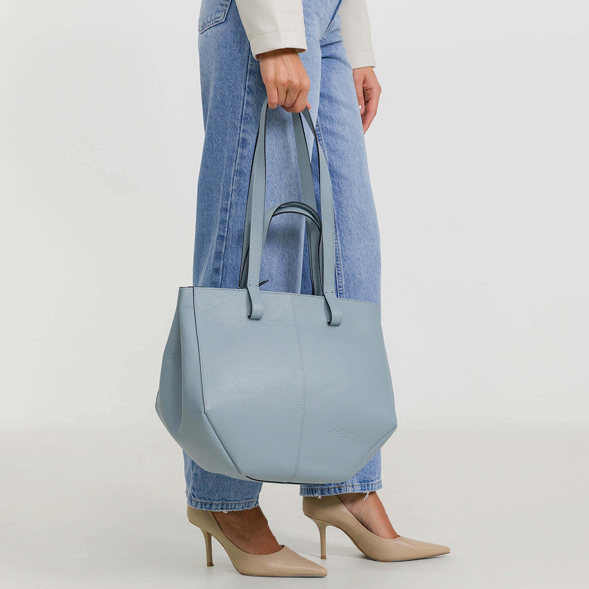 Женская сумка Dr. Koffer из натуральной кожи голубая