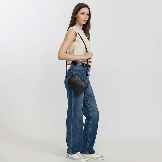 Сумка через плечо Dr.Koffer из натуральной кожи черная